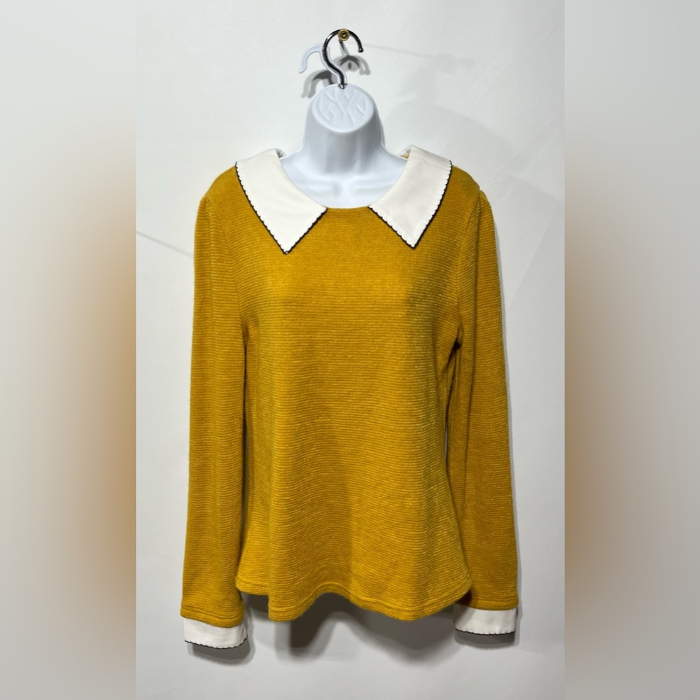 Freeway Mustard Yellow Sweater with‎ White Collar Women’s Size Large